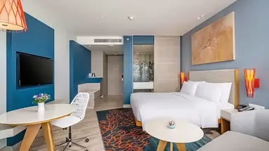 Holiday Inn Vana Nava Hua