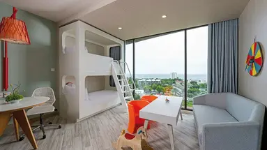 Holiday Inn Vana Nava Hua