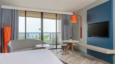 Holiday Inn Vana Nava Hua