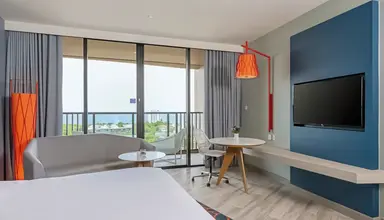 Holiday Inn Vana Nava Hua