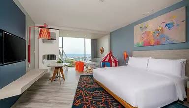 Holiday Inn Vana Nava Hua