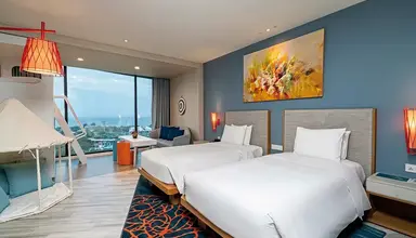 Holiday Inn Vana Nava Hua