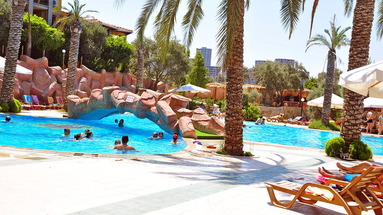 Holiday & Leisure Club