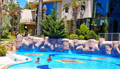 Holiday & Leisure Club