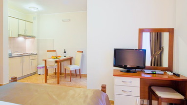 Holiday (Petrovac)