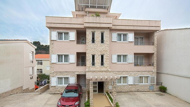 Holiday (Petrovac)