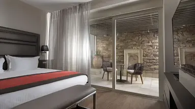 Holiday Suites