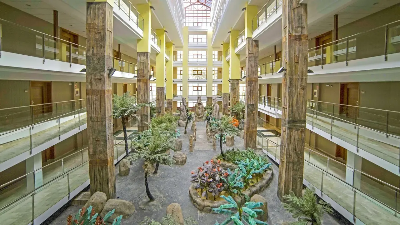 Holiday World Polynesia