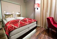 Home Hotel Folketeateret