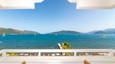 Honeymoon Beach