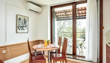 Hostin Roza Apartments