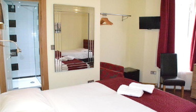 Hotel 65