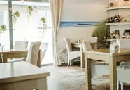 Hotel 77
