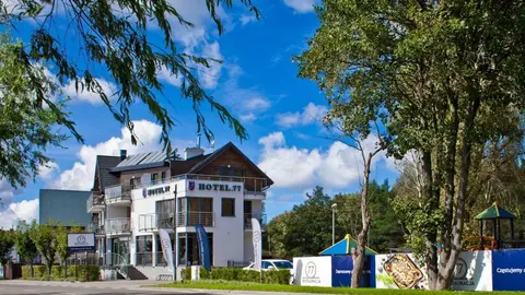 Hotel Hotel 77