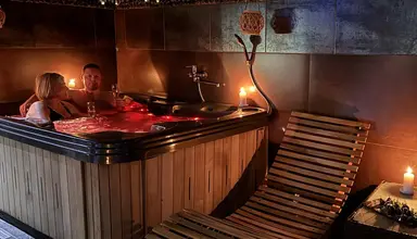 Hotel 77