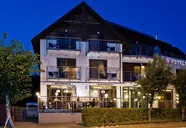 Hotel 77