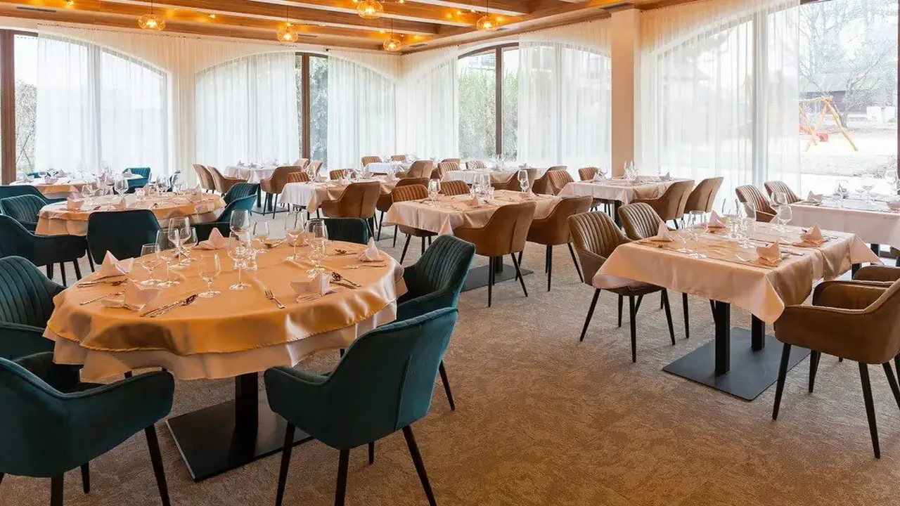 Hotel Demanova