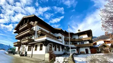 Hotel in the HEART