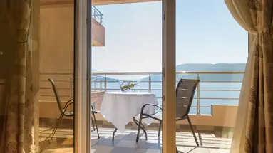 Hotel M