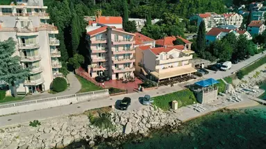 Hotel M