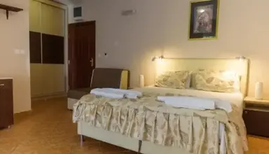 Hotel M