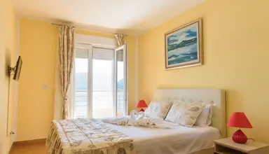 Hotel M