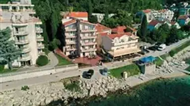 Hotel M