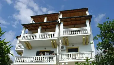 Hotel Oasis Perama