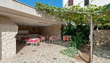 House Apolonia