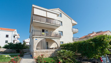 House Apolonia
