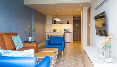 Hovima La Pinta Beachfront Family