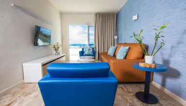 Hovima La Pinta Beachfront Family