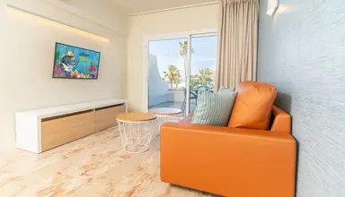 Hovima La Pinta Beachfront Family