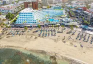 Hovima La Pinta Beachfront Family