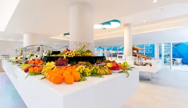 Hovima La Pinta Beachfront Family