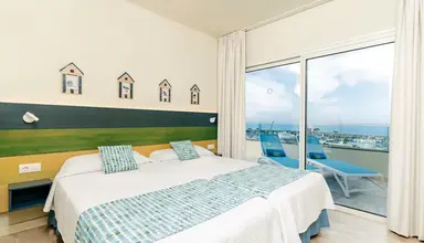 Hovima La Pinta Beachfront Family