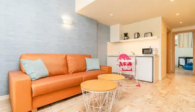 Hovima La Pinta Beachfront Family