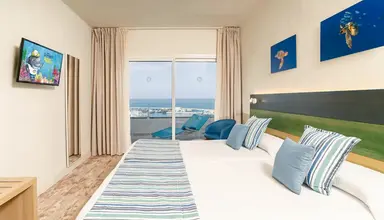 Hovima La Pinta Beachfront Family