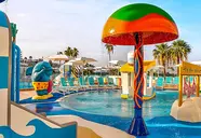 Hovima La Pinta Beachfront Family