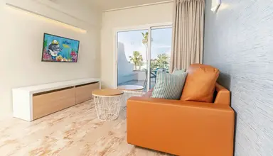 Hovima La Pinta Beachfront Family