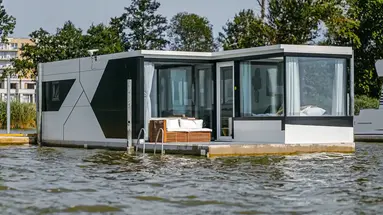 HT Houseboats