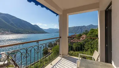 Huma Kotor Bay