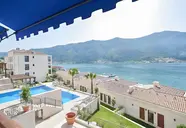 Huma Kotor Bay