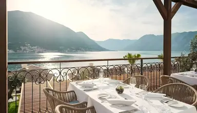 Huma Kotor Bay