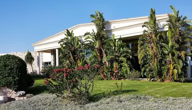 Hydra Beach Resort