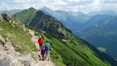 Hyrny