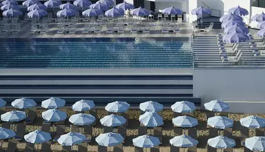 I Resort Beach