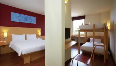 Ibis Bangkok Riverside