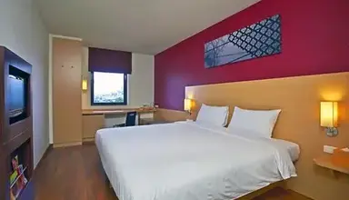 Ibis Bangkok Riverside