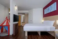 Ibis Bangkok Riverside